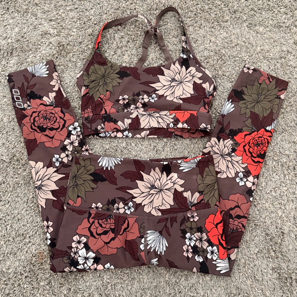 Lorna Jane Floral Workout Set